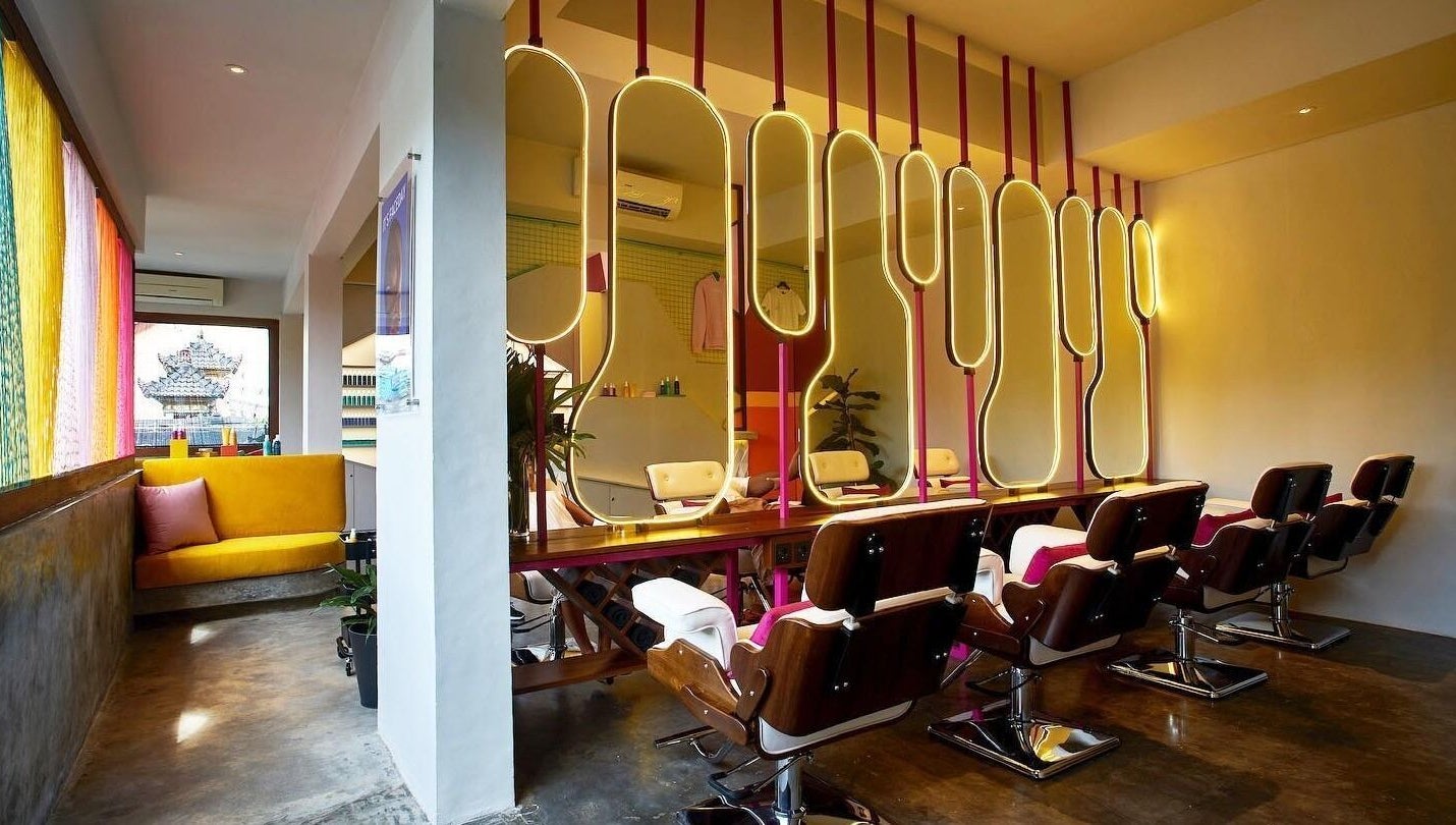 Chic interior of FaceDay salon with stylish mirrors and seating in Bali, Bali, ID, showcasing modern design.