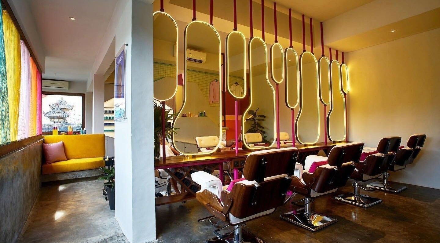 Chic interior of FaceDay salon with stylish mirrors and seating in Bali, Bali, ID, showcasing modern design.