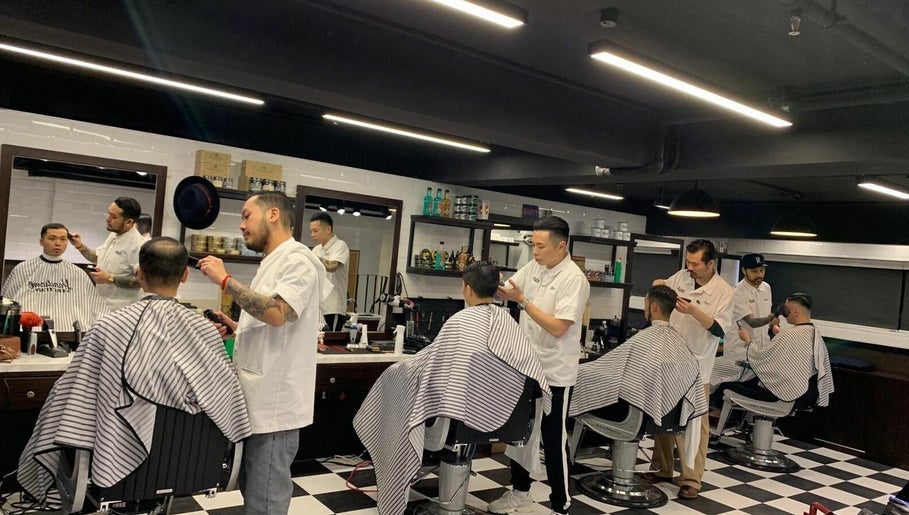 Wanchai Shop | Handsome Factory Barber Shop afbeelding 1