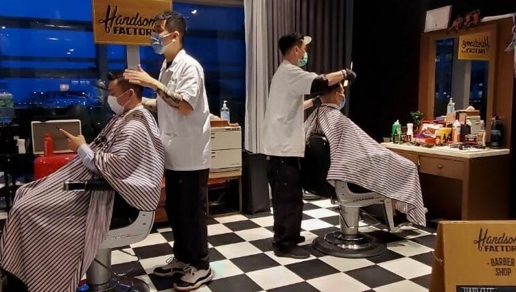 Lane Crawford IFC Central | Handsome Factory Barber Shop 1paveikslėlis