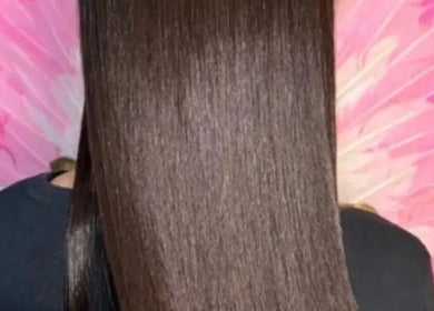 Sleek, straight hair showcased at Haircare Pro Salon Academy Shop Qew | Cawthra in Mississauga, Ontario, CA.