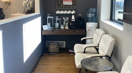 Stages Salon