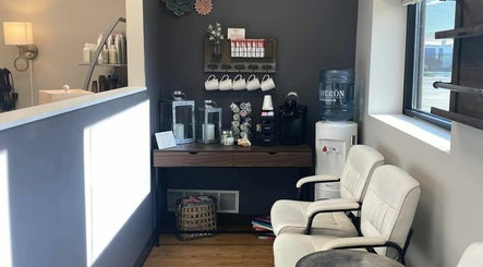 Stages Salon