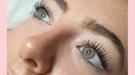 Envious Nails•Lashes•Beauty image 3