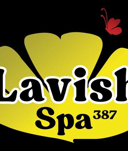 Lavish Nails and Beauty Spa imagem 2