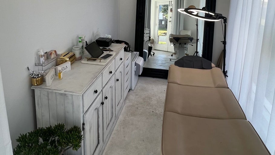Get.Foxxed - WOLLONGONG beauty treatment room in Fairy Meadow, New South Wales, AU with modern decor.