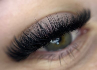 Close-up of voluminous eyelashes at Get.Foxxed - WOLLONGONG, Fairy Meadow, New South Wales, AU.