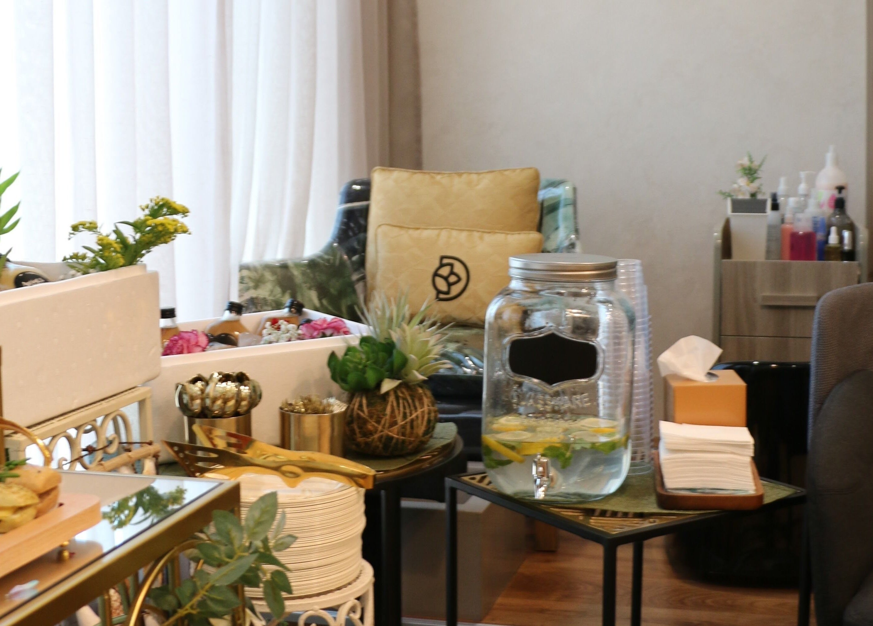 Cozy seating and refreshments at Dopamine Spa, Ras al Khaimah, AE offering a luxurious experience.