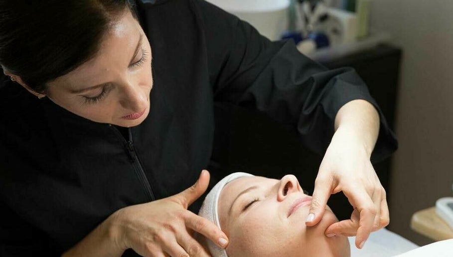 Melissa Lekus Skincare Consulting image 1