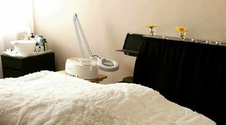 Melissa Lekus Skincare Consulting image 2