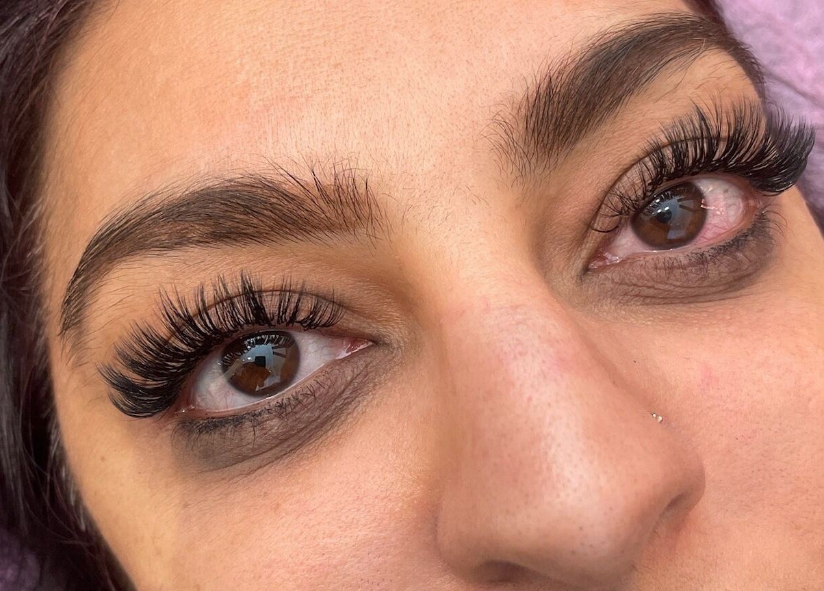 Close-up of full eyelash extensions at Blink & Wink, Janabiyah, Al-Muḥāfaẓat aš-Šamālīyah, BH.