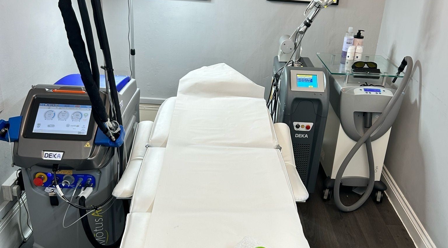 Advanced laser treatment room at Bute House Aesthetics in Newmarket, England, GB with cutting-edge equipment.