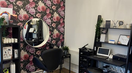 Image de Adorn Hairdressing 3