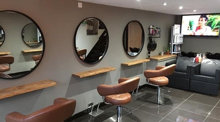 Calum Maguire Hairdressing image 3
