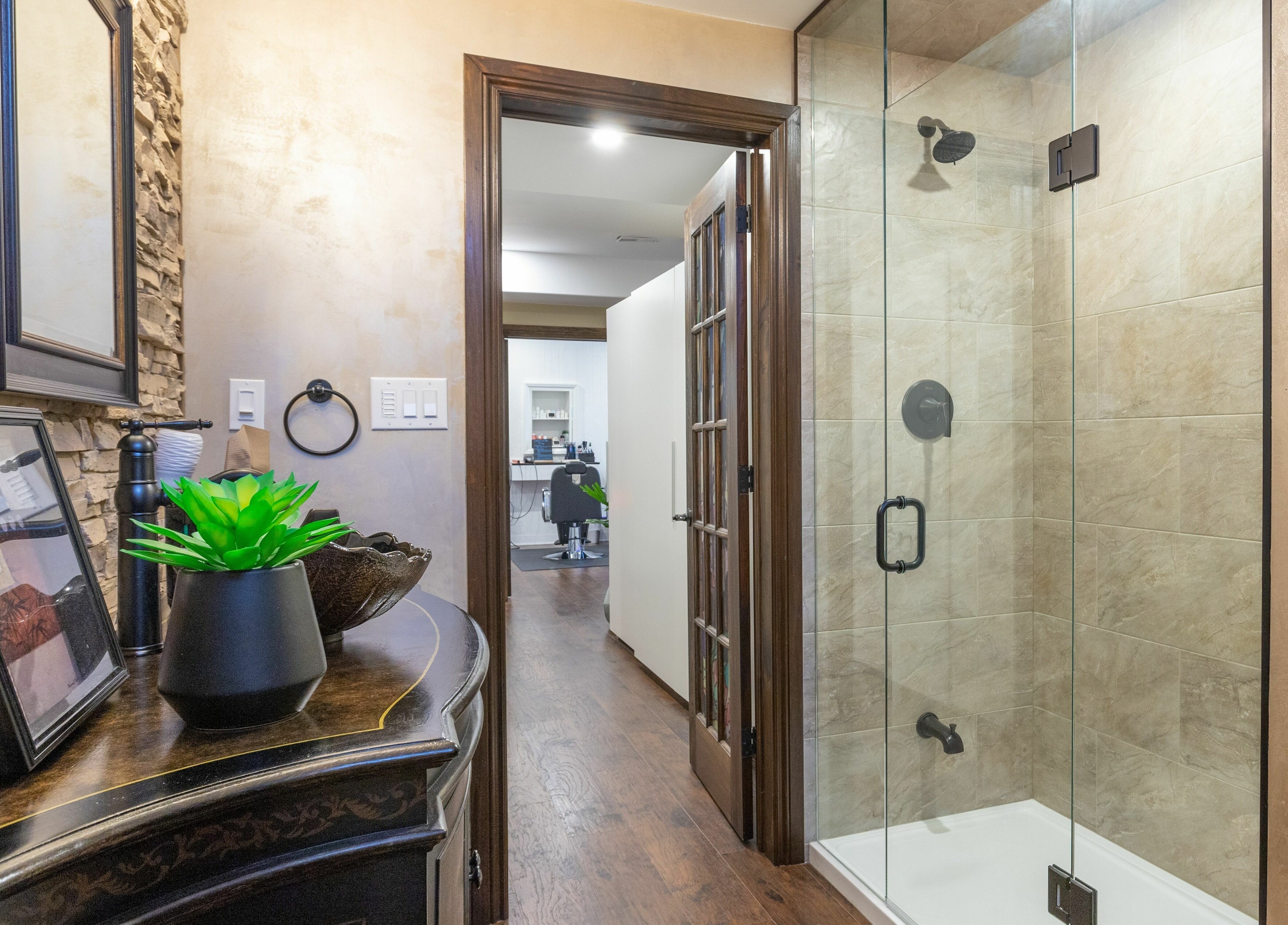 Elegant salon entrance at Erin’s Hair Design, Bradford West Gwillimbury, Ontario, CA with stylish decor.