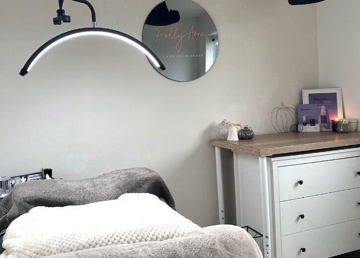 Cozy treatment area at Polly Anna Lashes, Daventry, England, GB with modern decor and gentle lighting.