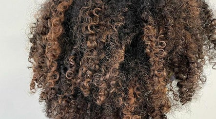 HAPI Hair Studio image 2