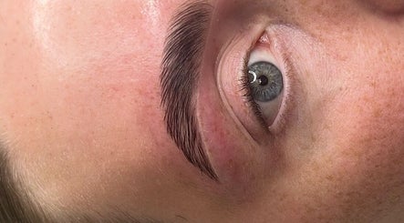 Beautifully shaped eyebrow at Brows By LC in Edinburgh, Scotland, GB, showcasing expert grooming.