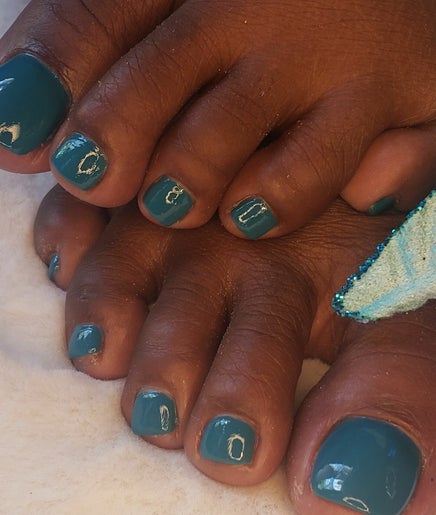 Bliss Nail Spa image 2