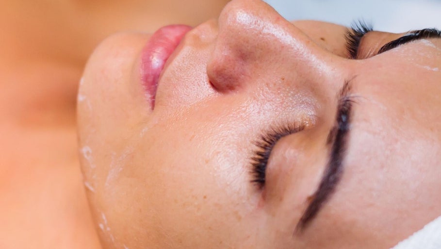 Belle Ame Beauty and Nails image 1