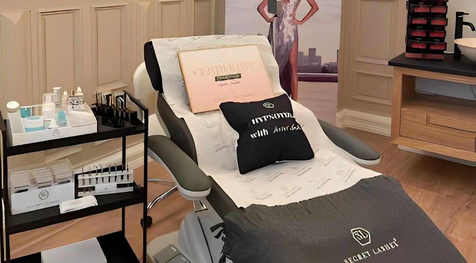 Komfortabel behandlingsstol hos Secret Lashes Norge AS i Oslo, Oslo, NO, for premium skjønnhetspleie.