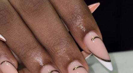 Zuri Nail Bar image 2
