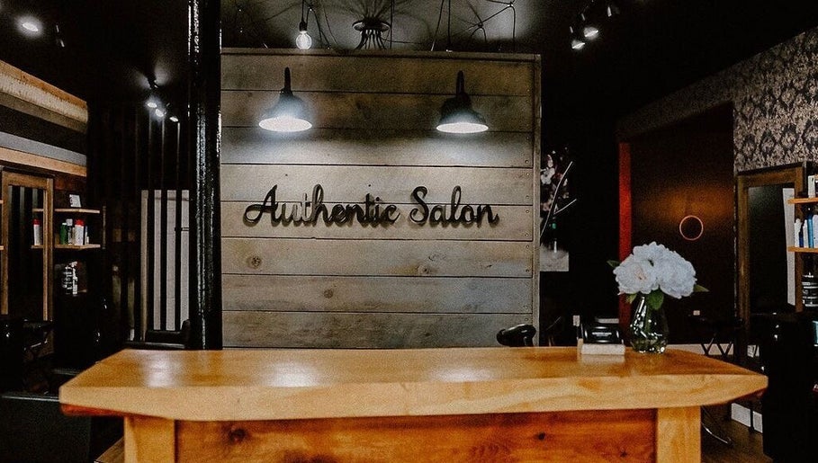 Authentic Salon slika 1
