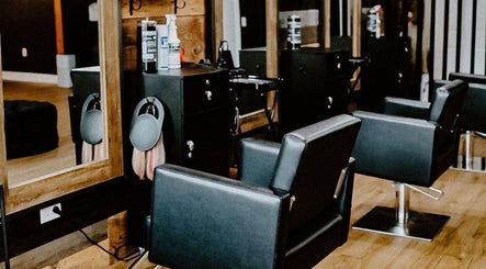 Authentic Salon slika 3