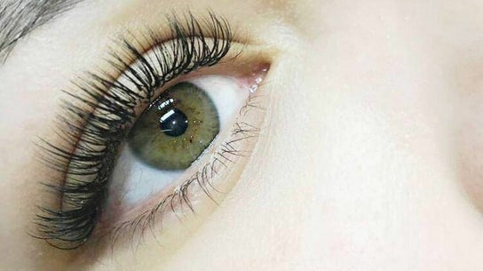 Eyelash Extensions in Newtown-Deborah