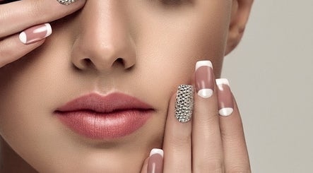 Immagine 2, Lash & Buff