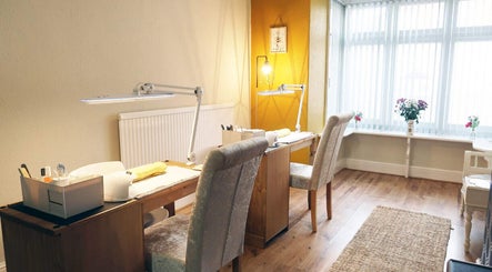 The Hive Beauty, Holistics & Hair