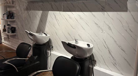 Smith and Co Hair and Beauty Ltd image 3