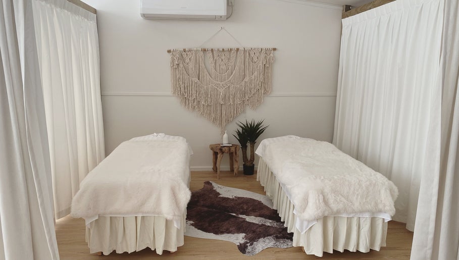 Relaxology Massage Takapuna Bild 1