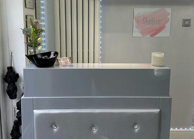 Chic reception desk at Shellee at Salon 31, Hempstead, England, welcoming ambiance.