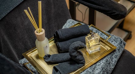 Aromatherapie en handdoeken in Schoonheidssalon DIVINE Beauty, Helden, Limburg, NL.
