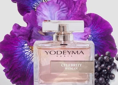 Parfum met paarse bloemen en bessen bij Schoonheidssalon DIVINE Beauty, Helden, Limburg, NL.