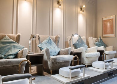 Luxusní pedikúra křesla v salonu Venita Salon, Hlavní Město Praha, Hlavní Město Praha, CZ.