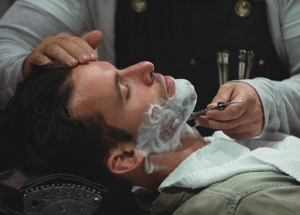 Shaving service at IN STYLE Men’s Salon Laguna Beach & Lake Forest, Laguna Beach, California, US.
