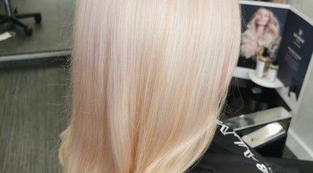 JR Hair & Beauty  image 3