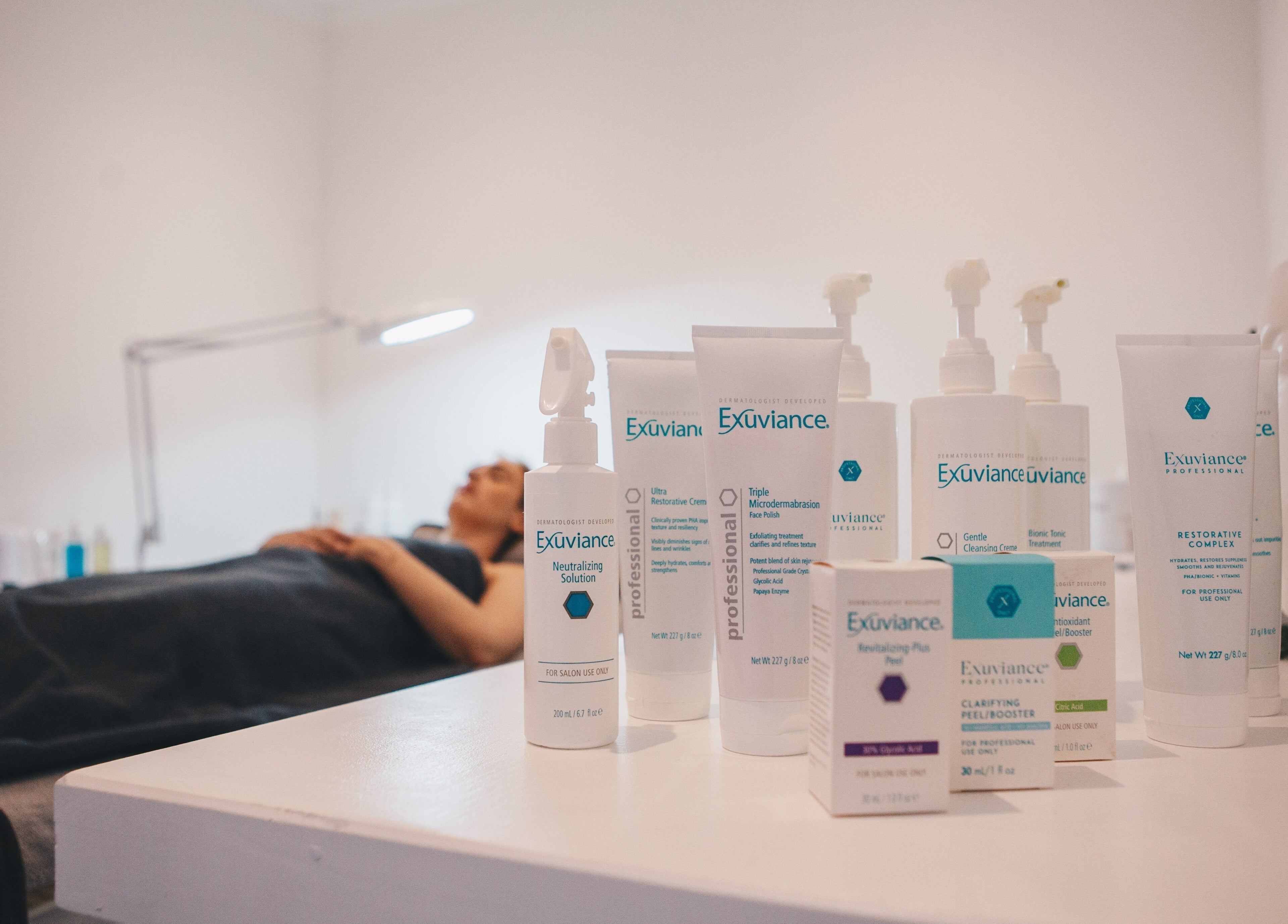 Mani & Chill, Habitat Centre in Cape Town offers a tranquil space featuring premium skincare products.