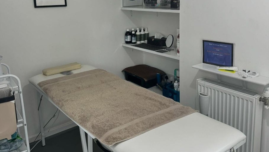 Immagine 1, Manscaping Sugaring
