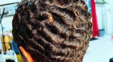Hairbuzz Beauty Studio