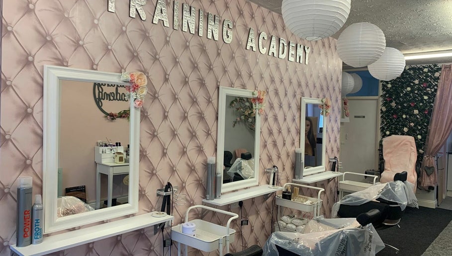 Envy Hair Beauty and Training Academy image 1