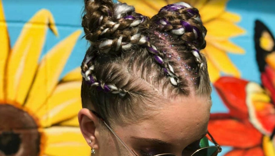 Hair by Kristi vaizdas 1