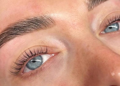 Perfectly shaped eyebrows at CLH Beauty, Nottinghamshire, England, GB showcasing expert beauty care.