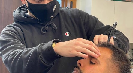 Ali Barbers image 2