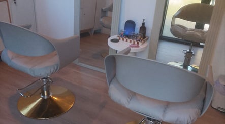 Envy Her Hair Studio