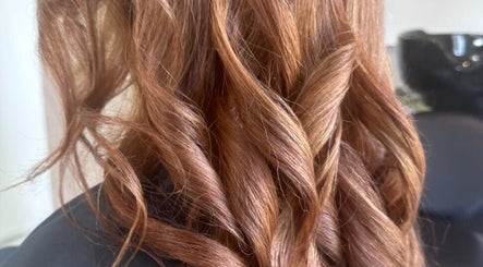 Envy Her Hair Studio – kuva 3