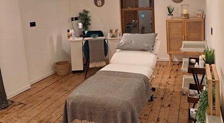 ROOM 2