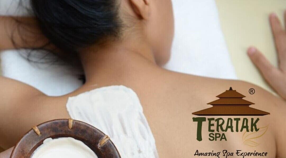 Relaxing massage session at Teratak Spa Penang HQ in Bayan Lepas, Pulau Pinang, MY, highlighting wellness.